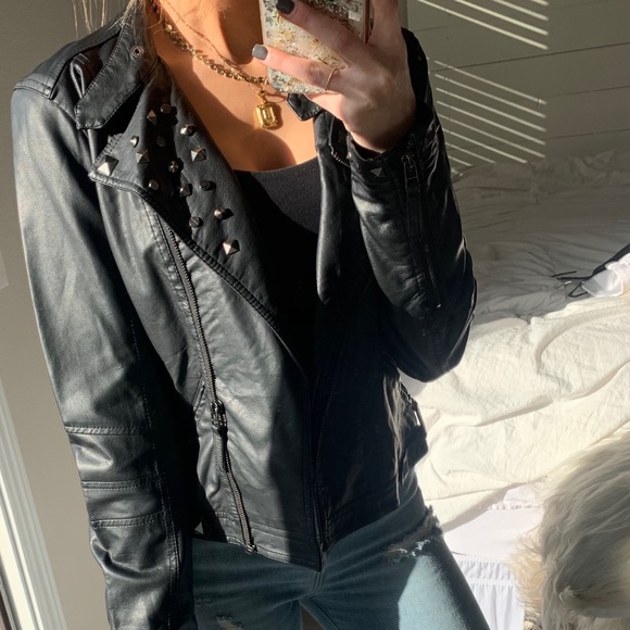 Black leather jacket❤️ - Picture 1 of 8